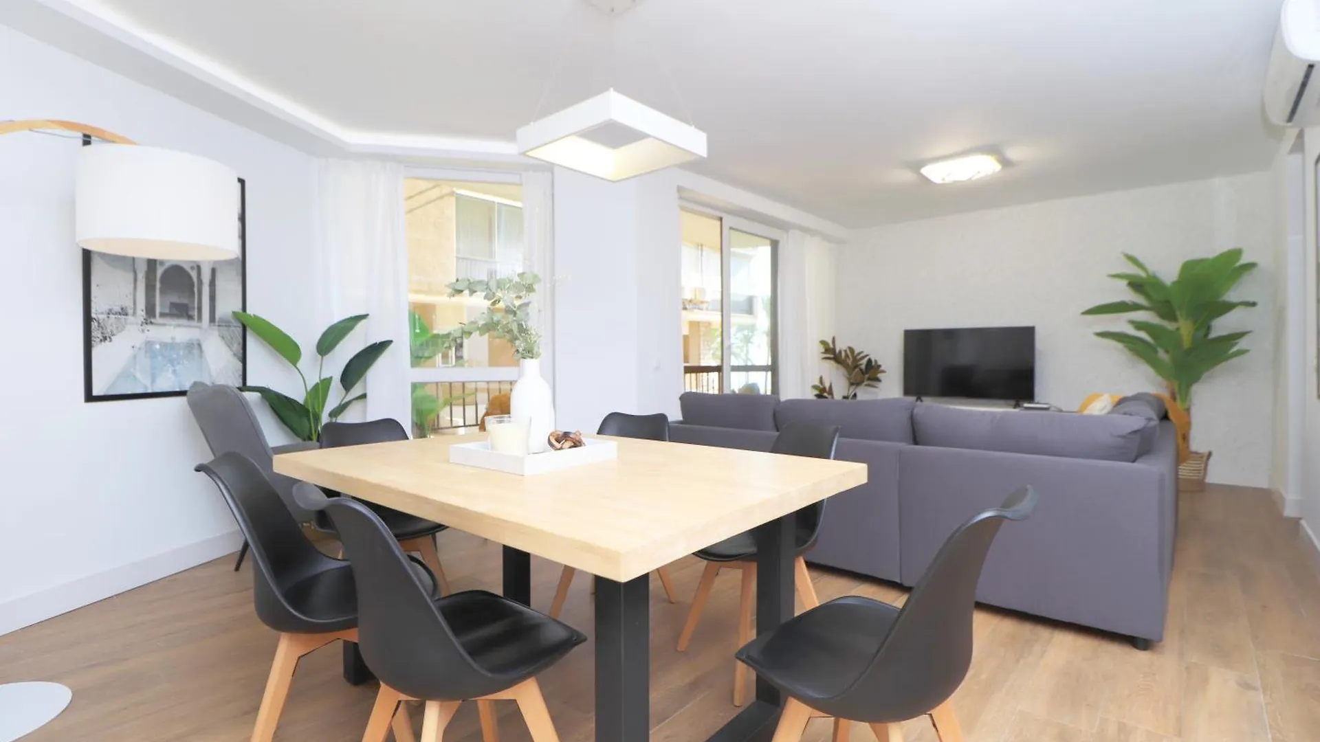 Ferienwohnung Guerrero Premium-Alquile X Meses Málaga Spanien